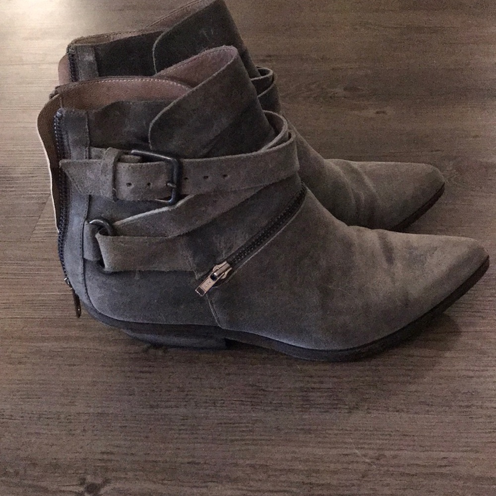 Grey suede Italian leather boots 37